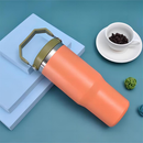 Garrafa Térmica 900ML Com Alça Flip Tumbl Aço Inoxidável Isolamento Térmico Com Canudo P/ Academia Trabalho Caminhada